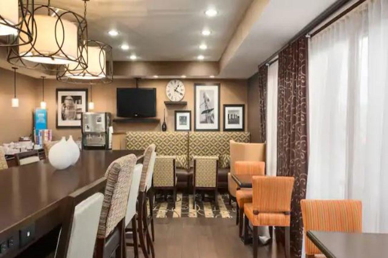 Hampton Inn Wichita-East Εξωτερικό φωτογραφία