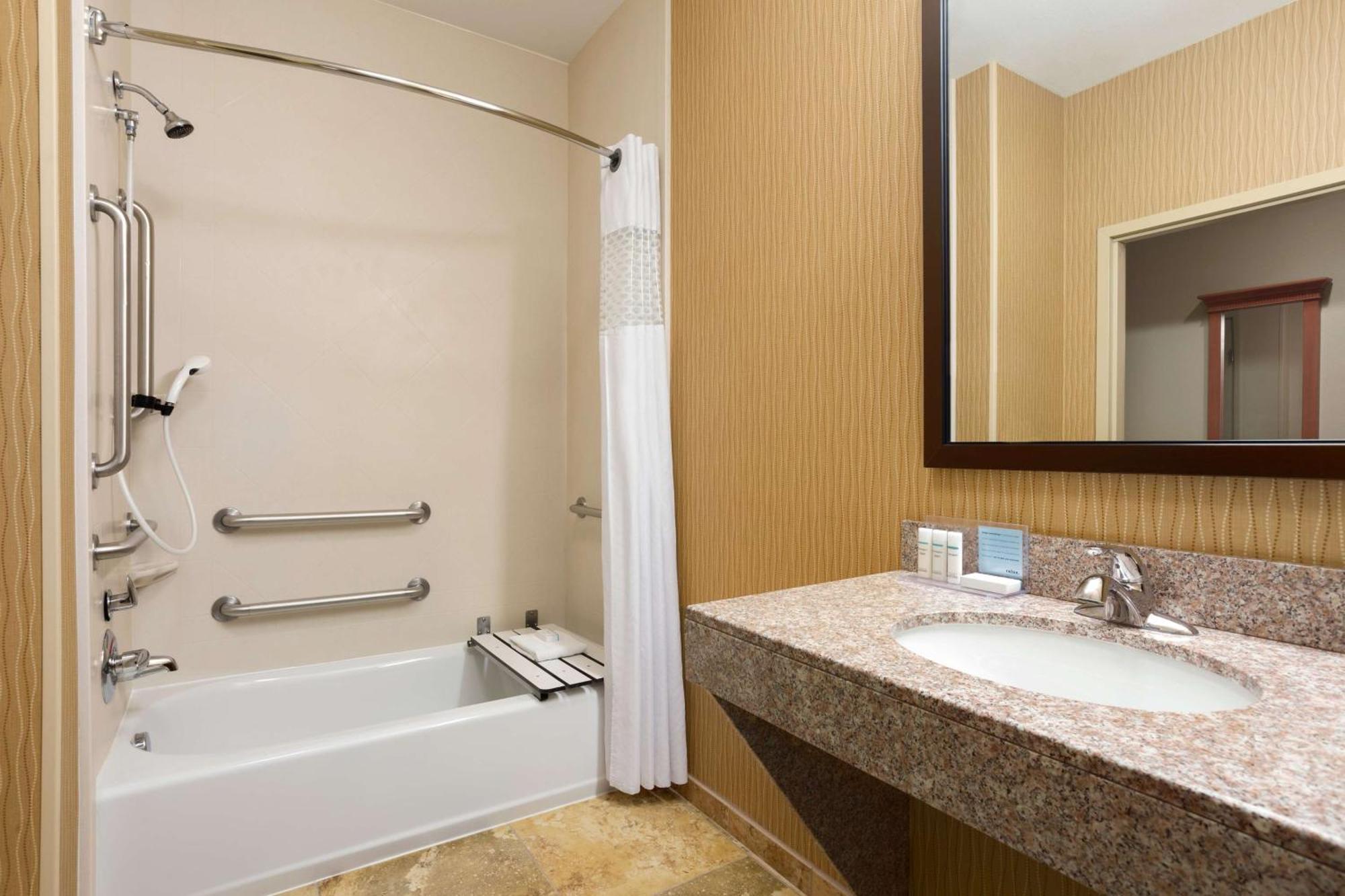 Hampton Inn Wichita-East Εξωτερικό φωτογραφία
