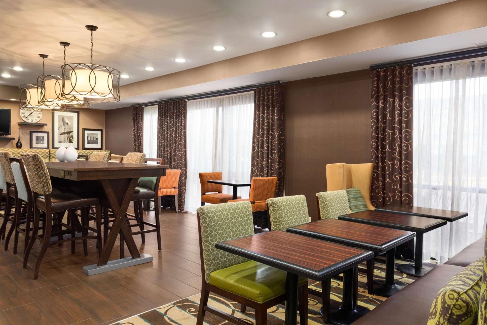 Hampton Inn Wichita-East Εξωτερικό φωτογραφία