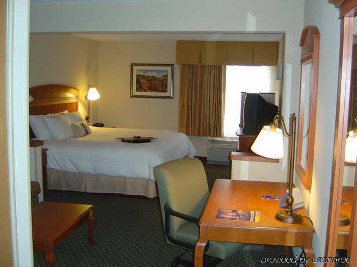 Hampton Inn Wichita-East Δωμάτιο φωτογραφία