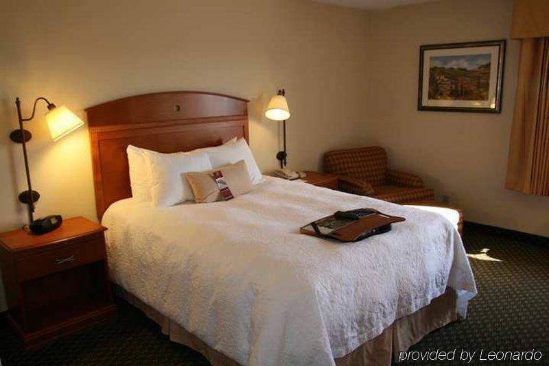 Hampton Inn Wichita-East Δωμάτιο φωτογραφία