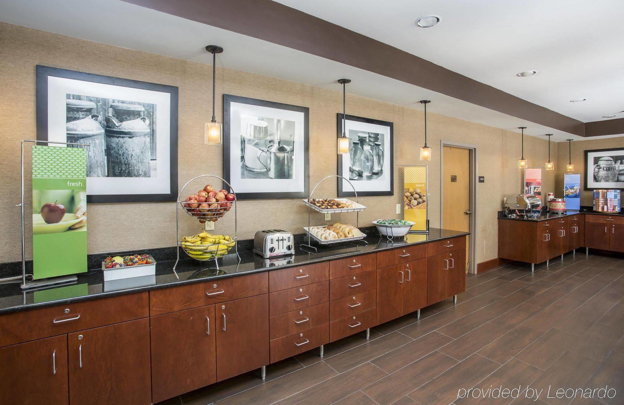 Hampton Inn Wichita-East Εξωτερικό φωτογραφία